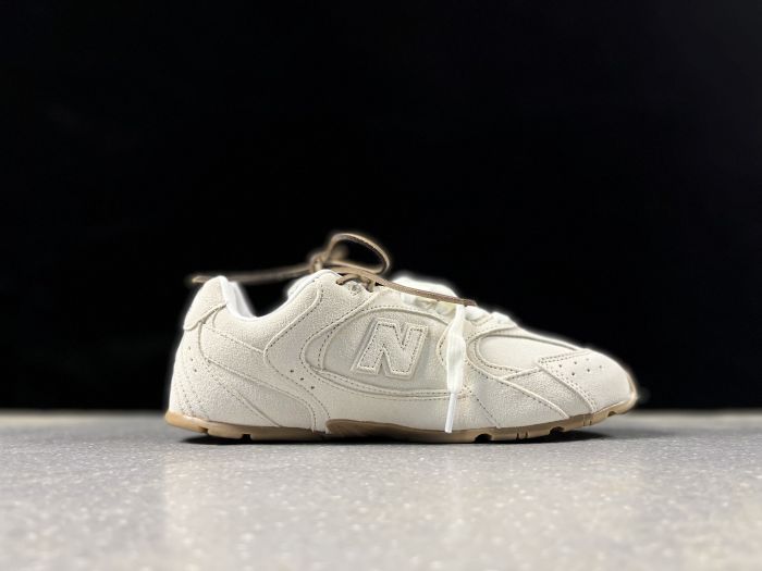 Sneakers MI530 Off White