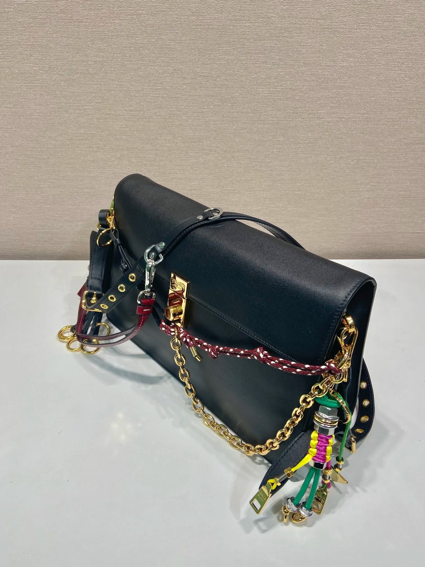 Tas P1BD378