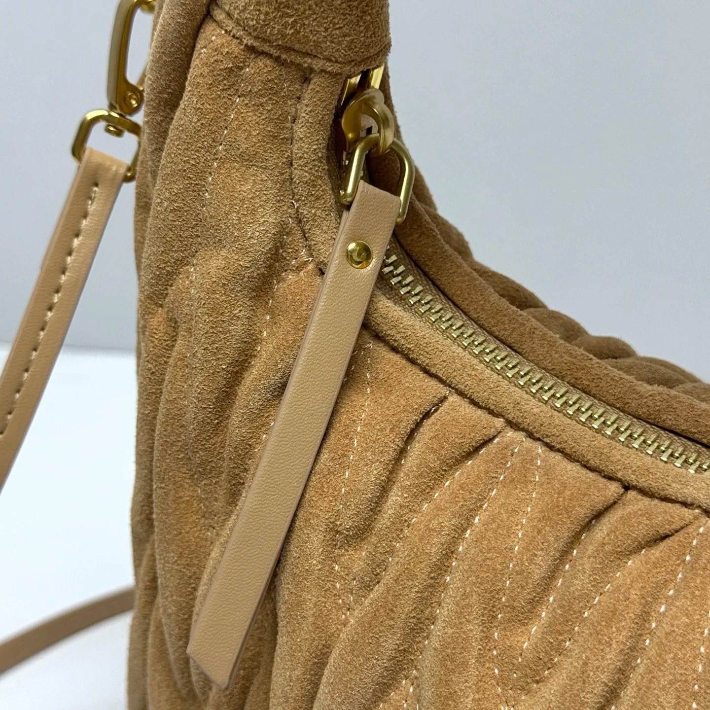 Tas MI 556 Matelassé Suede Beige