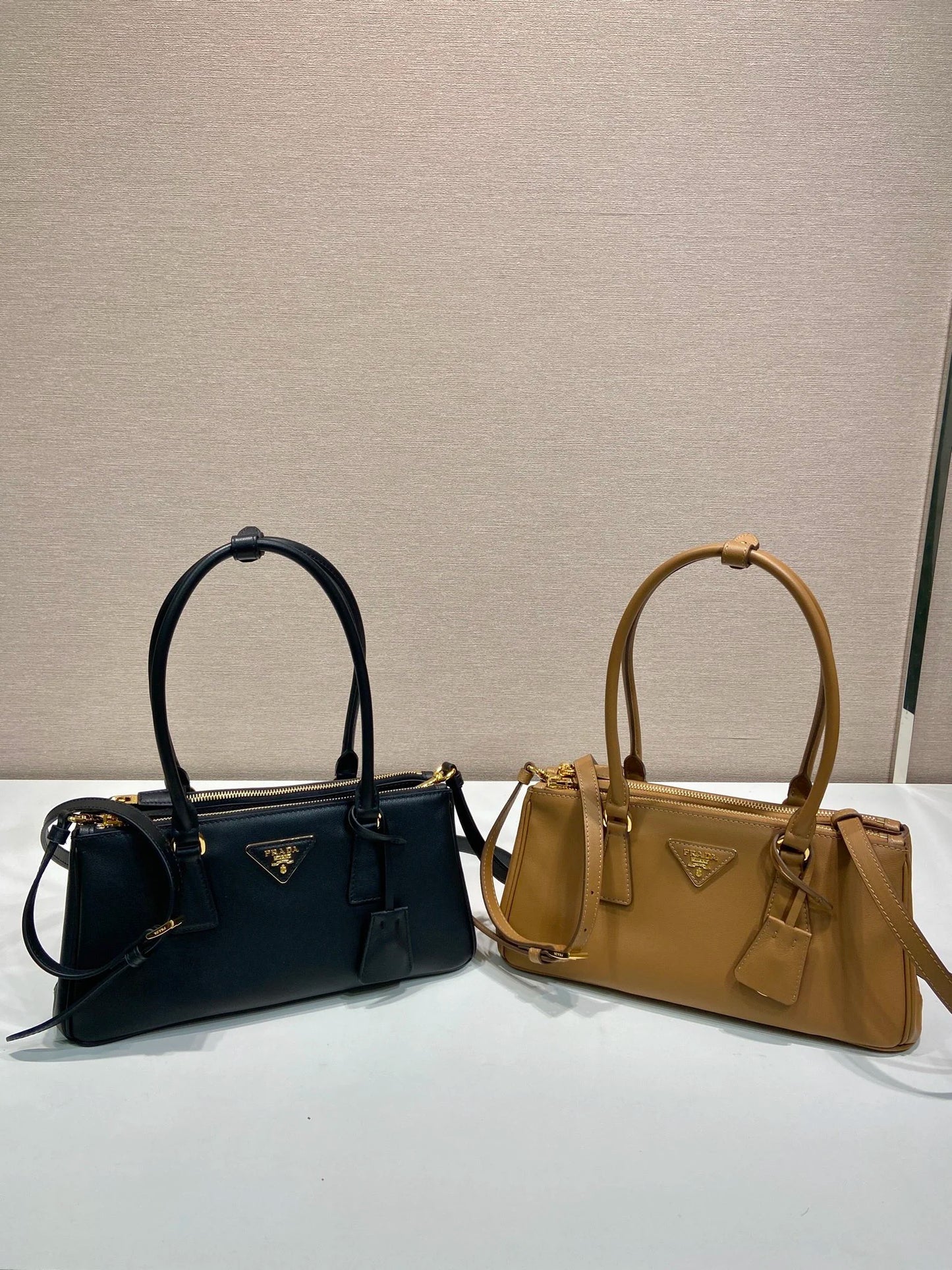Tas P1BA457