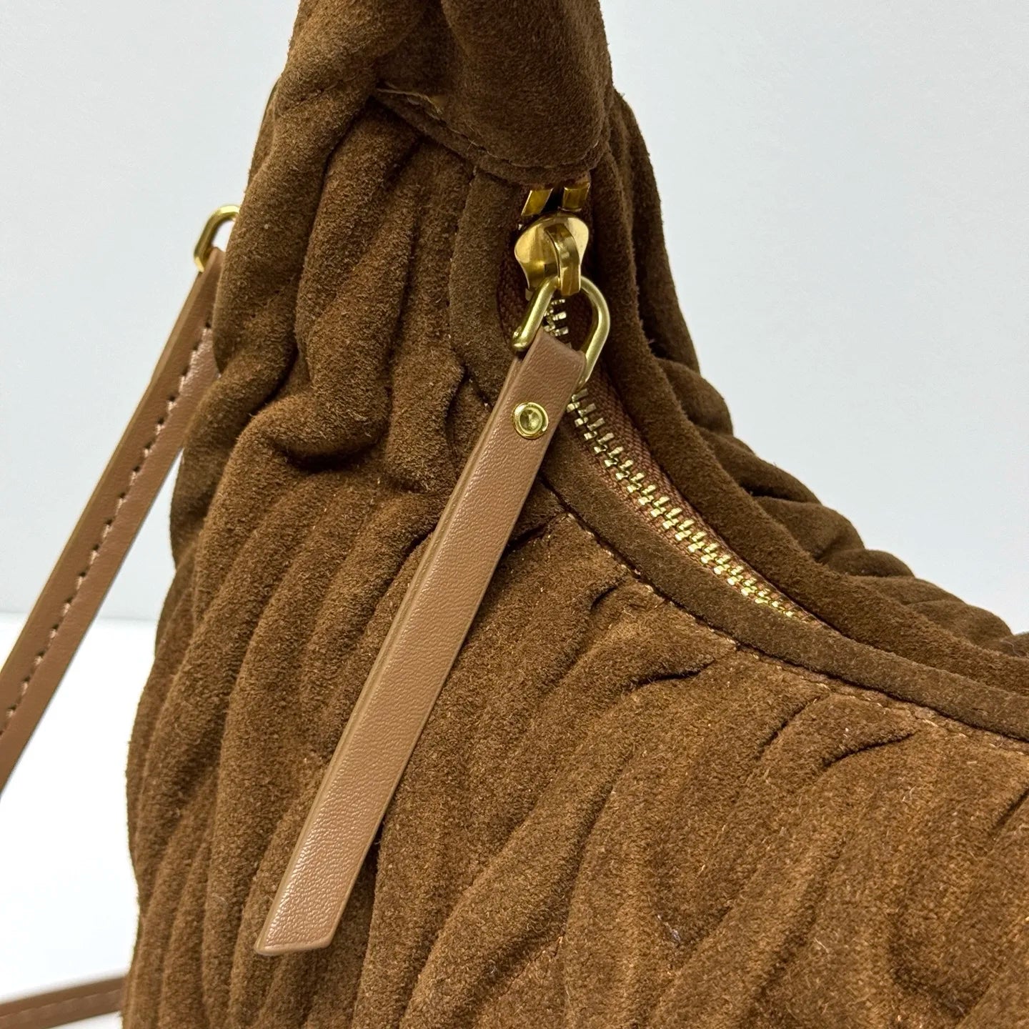 Tasche MI 556 Matelassé Wildleder Brow