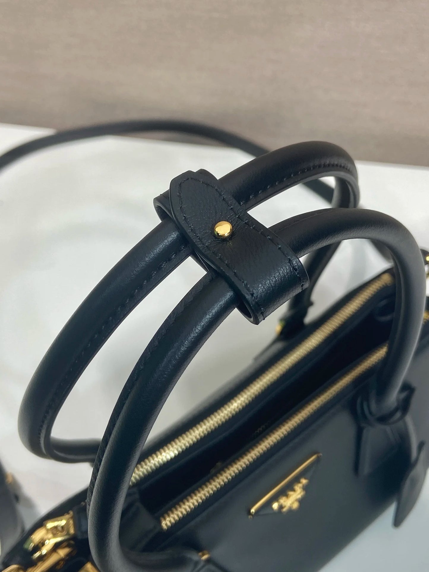 Tas P1BA457