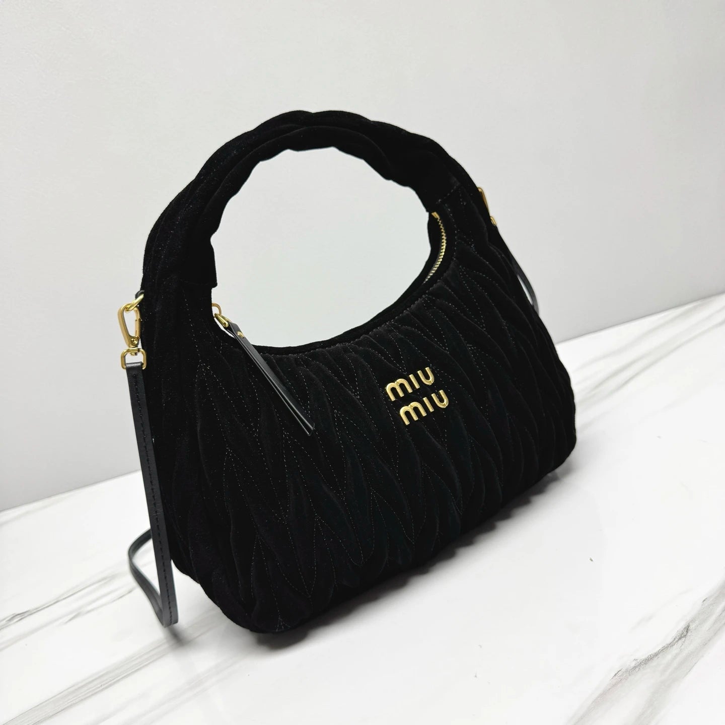 Tas MI 556 Matelassé Suede Zwart