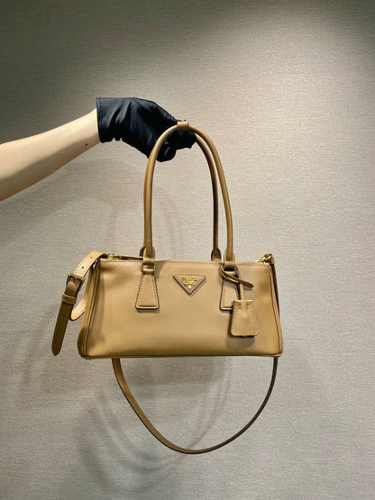 Tas P1BA457