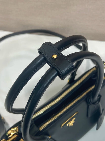 Tas P1BA457