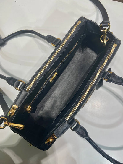 Tas P1BA457